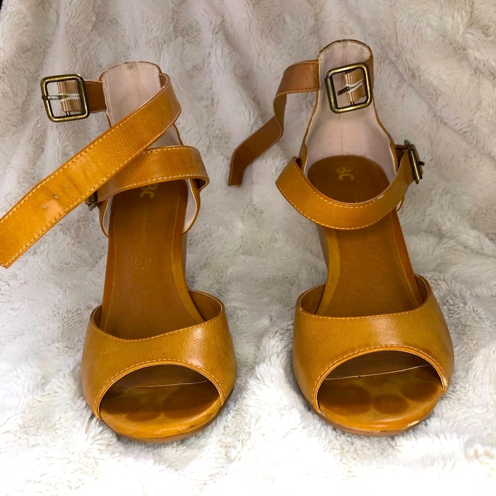 Beige wedge heels